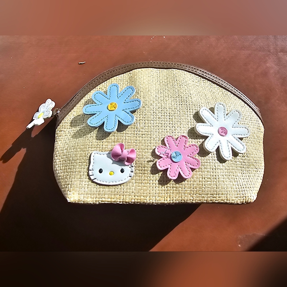Hello kitty jute woven with flower hello kitty patches makeup bag pouch